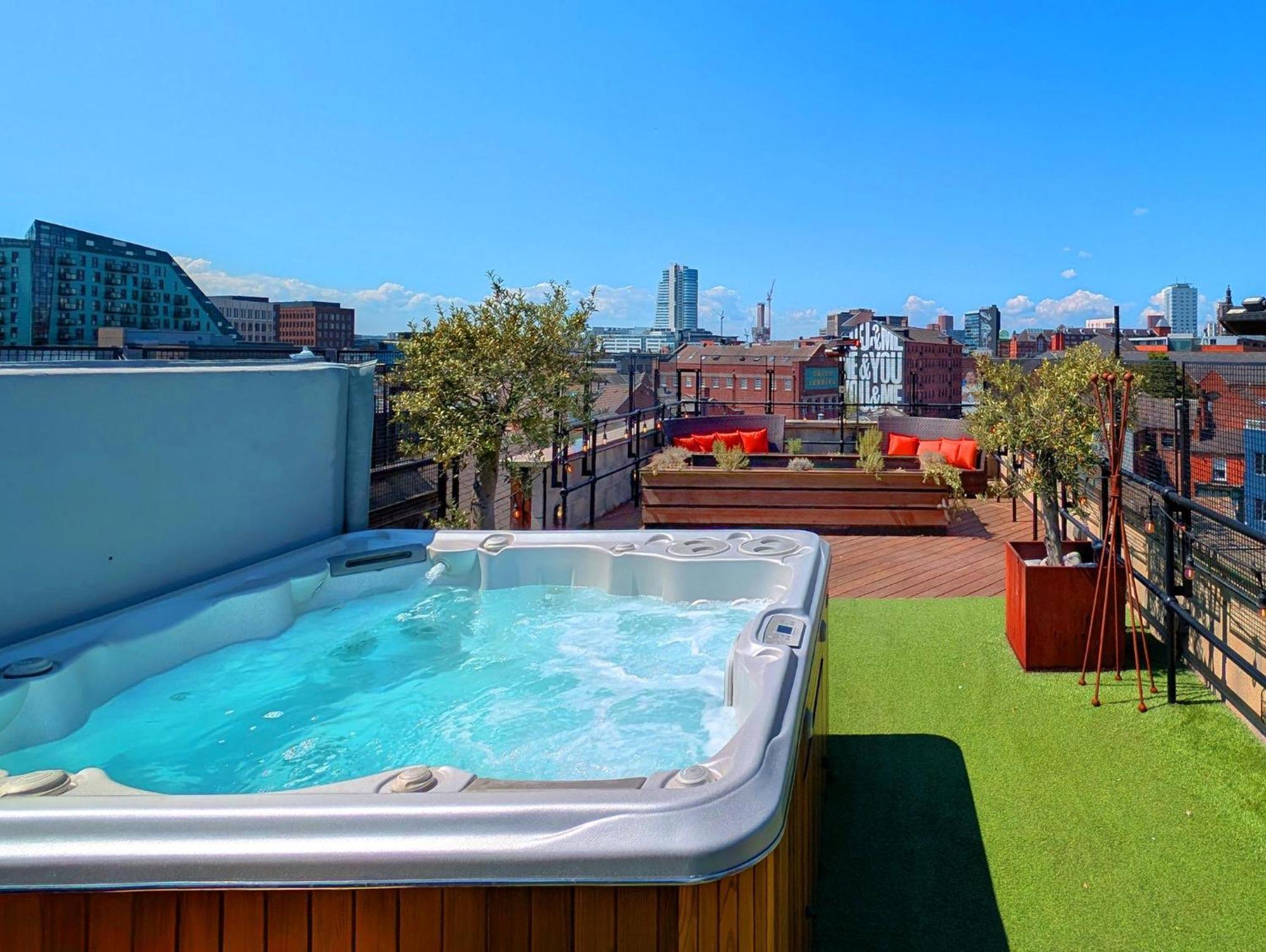 The Bells - Luxury Serviced Apartments Leeds  Exteriör bild